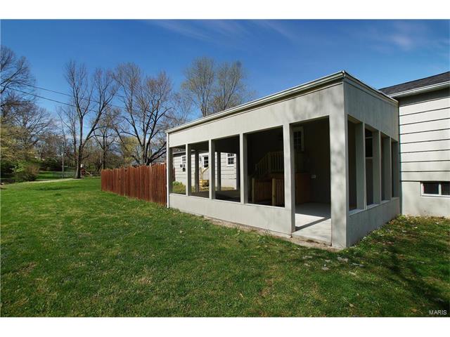 914 Kent Ct, Ballwin, MO 63011 photo 38