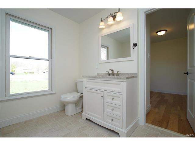 914 Kent Ct, Ballwin, MO 63011 photo 18