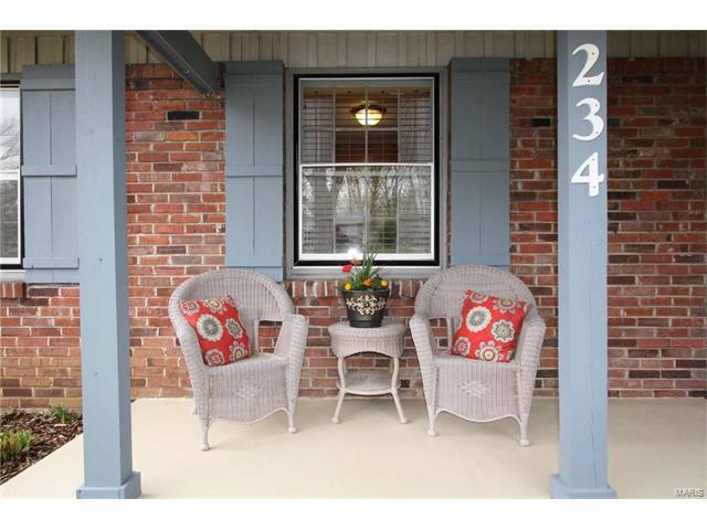 234 Saint Marys Dr, Ballwin, MO 63021 photo 3