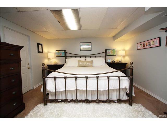 234 Saint Marys Dr, Ballwin, MO 63021 photo 15