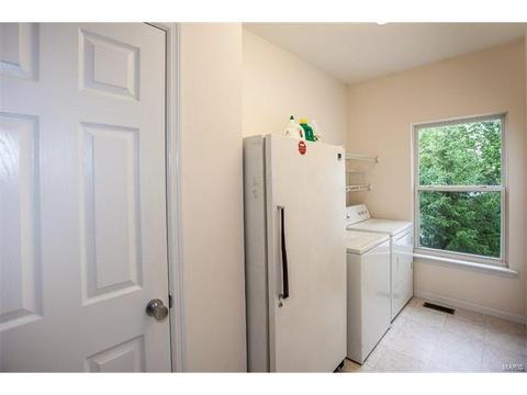 1747 Carman Ridge Ct, Ballwin, MO 63021 photo 15