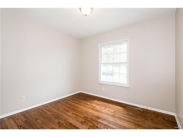 1107 Briarhurst Dr, Ballwin, MO 63021 photo 12