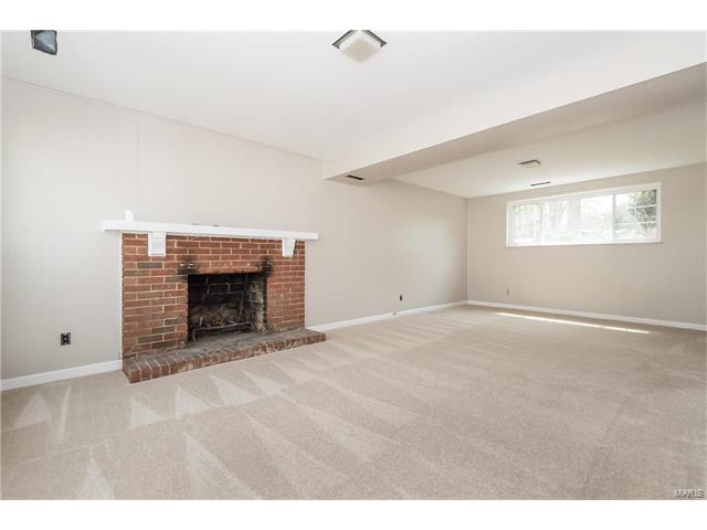 1107 Briarhurst Dr, Ballwin, MO 63021 photo 15
