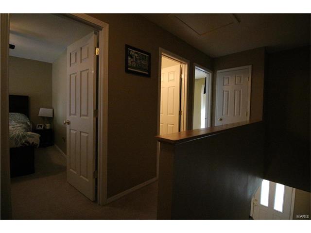724 Hyde Dr, O'fallon, MO 63366 photo 9