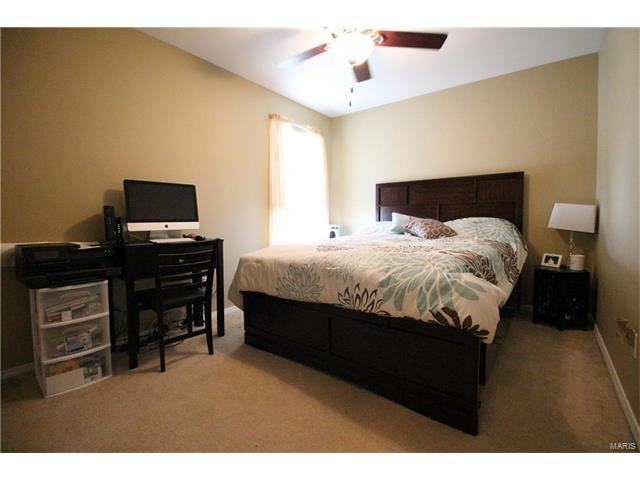 724 Hyde Dr, O'fallon, MO 63366 photo 10