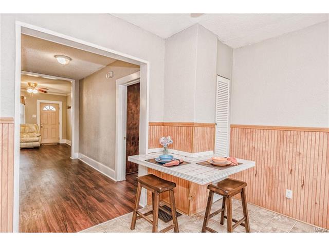 217 E Holden Ave, Saint Louis, MO 63125 photo 3