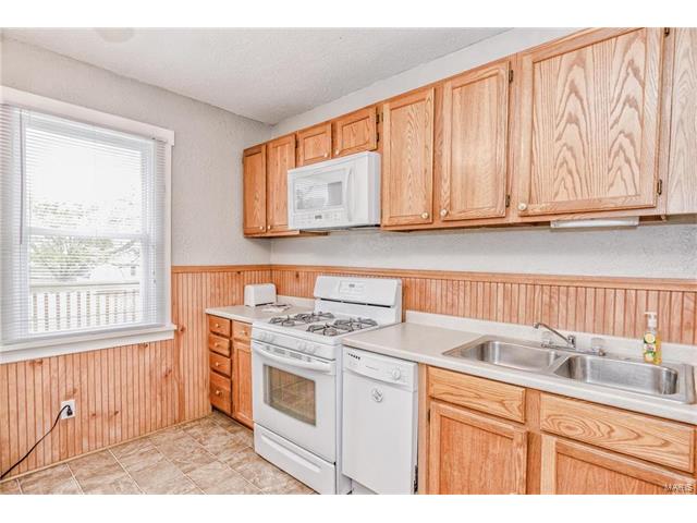 217 E Holden Ave, Saint Louis, MO 63125 photo 6