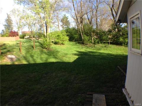 1 Timberstone Ct, Ballwin, MO 63021 photo 3