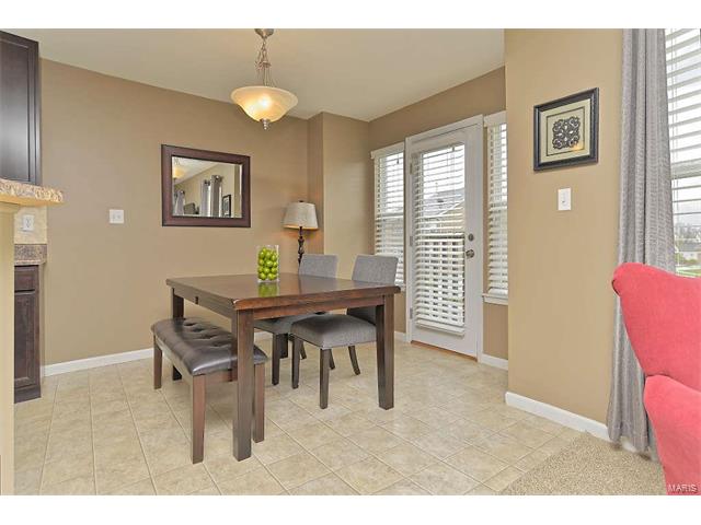 326 Wild Oak Dr, O'fallon, MO 63368 photo 7