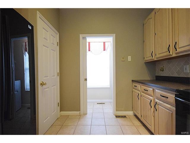 816 Hanna Ct, Ballwin, MO 63021 photo 16