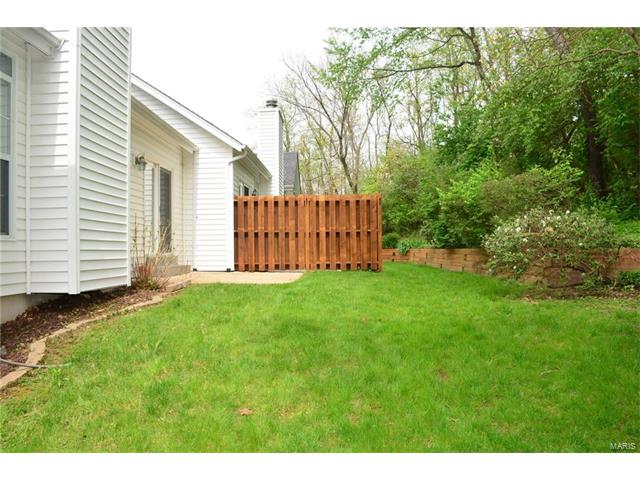 816 Hanna Ct, Ballwin, MO 63021 photo 5