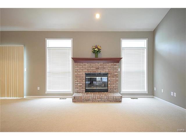 816 Hanna Ct, Ballwin, MO 63021 photo 12