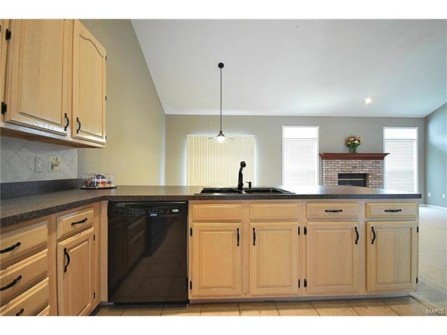816 Hanna Ct, Ballwin, MO 63021 photo 17