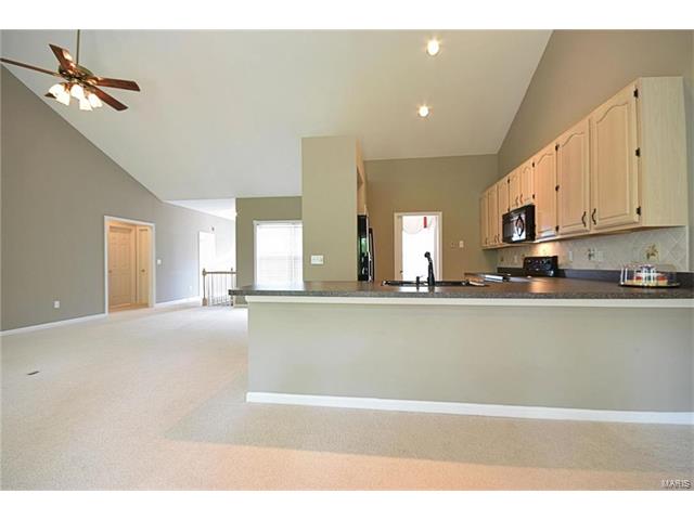 816 Hanna Ct, Ballwin, MO 63021 photo 6