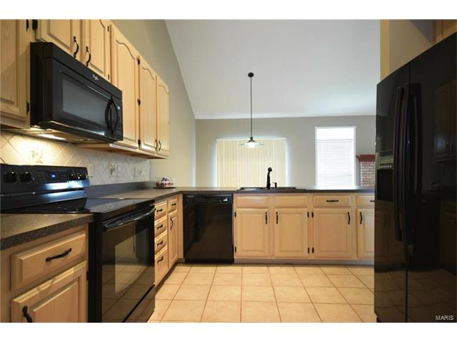 816 Hanna Ct, Ballwin, MO 63021 photo 18