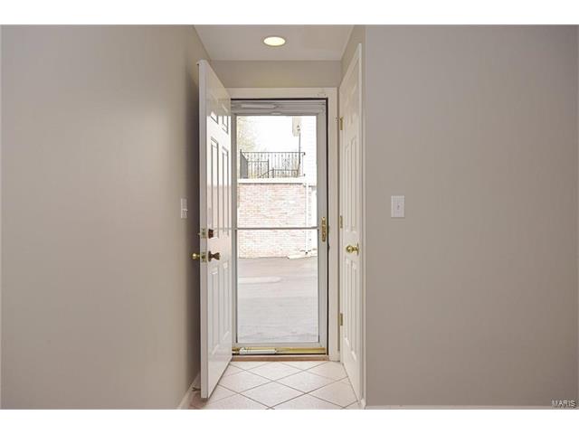 816 Hanna Ct, Ballwin, MO 63021 photo 24