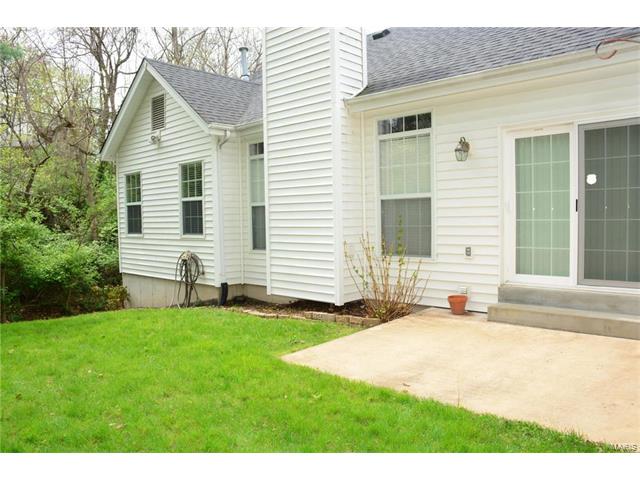 816 Hanna Ct, Ballwin, MO 63021 photo 4