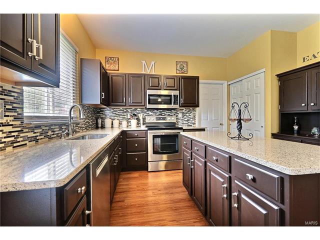 391 Buckhurst Dr, Ballwin, MO 63021 photo 14