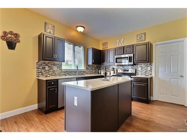 391 Buckhurst Dr, Ballwin, MO 63021 photo 13
