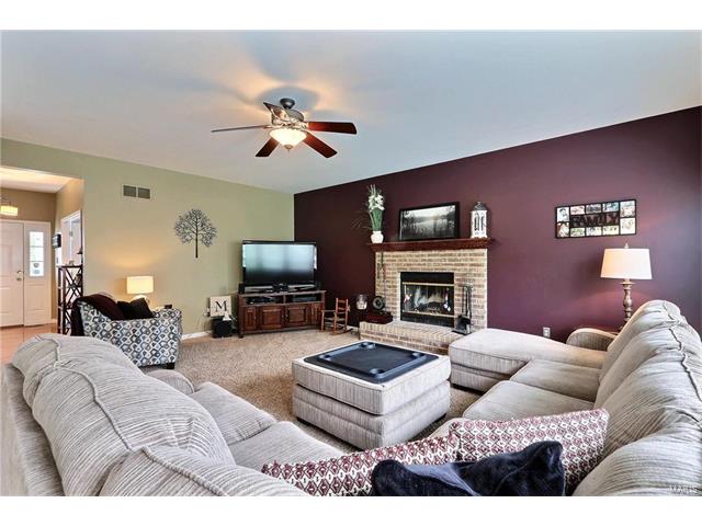391 Buckhurst Dr, Ballwin, MO 63021 photo 6