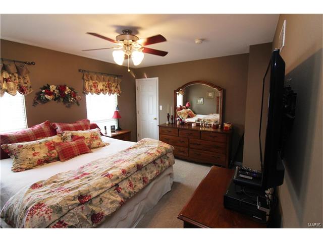 407 Parkview Place Dr, Ellisville, MO 63021 photo 9