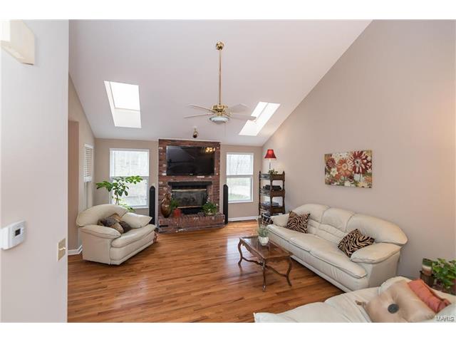 1264 Meadow Knoll Ct, Ballwin, MO 63021 photo 5