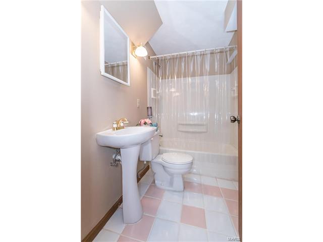 1264 Meadow Knoll Ct, Ballwin, MO 63021 photo 24