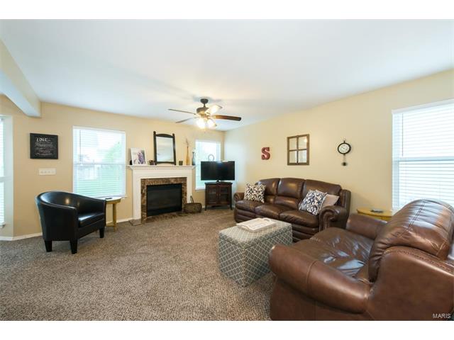 735 Homerun Dr, O'fallon, MO 63366 photo 3