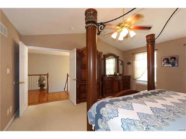 939 Castle Pines Dr, Ballwin, MO 63021 photo 19
