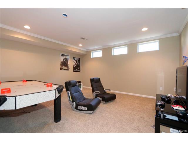 939 Castle Pines Dr, Ballwin, MO 63021 photo 32