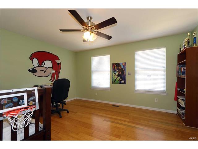 939 Castle Pines Dr, Ballwin, MO 63021 photo 26