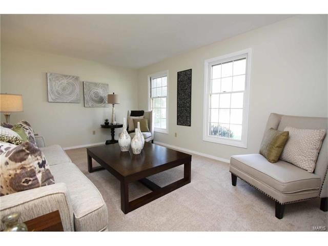 13268 Windygate Ln, Saint Louis, MO 63146 photo 2