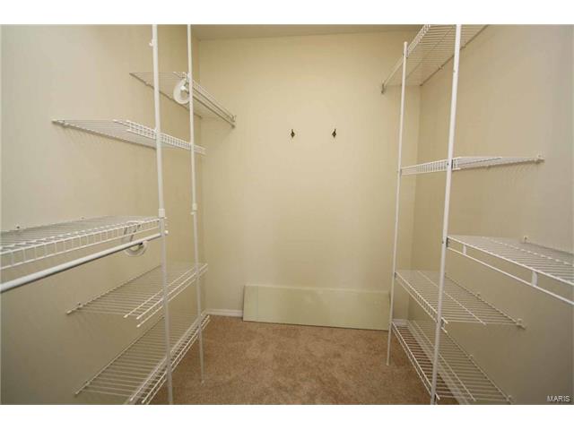 13268 Windygate Ln, Saint Louis, MO 63146 photo 18