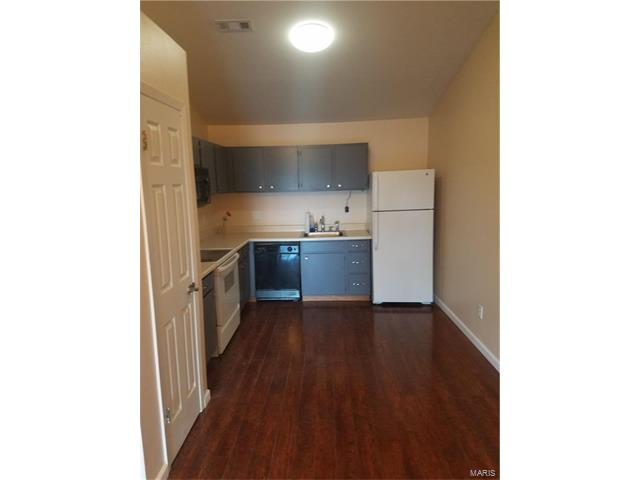 725 Ridgeside #J, Ballwin, MO 63021 photo 3
