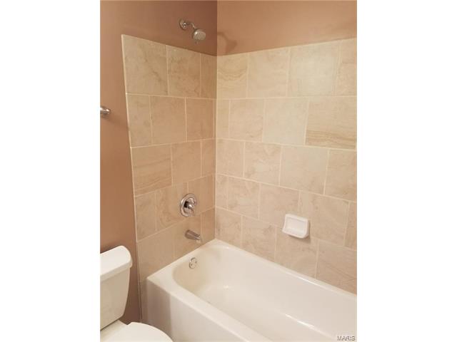 725 Ridgeside #J, Ballwin, MO 63021 photo 17