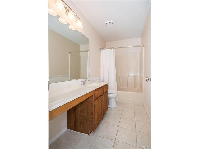417 Steepleton Ct, Ballwin, MO 63021 photo 25