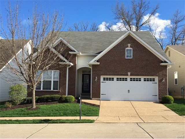 155 Blue Water Dr, St Peters, MO 63366 photo 1