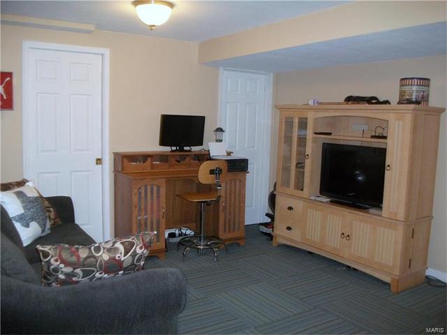 321 Wild Oak Dr, O'fallon, MO 63368 photo 8
