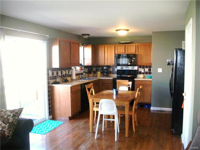 321 Wild Oak Dr, O'fallon, MO 63368 photo 4
