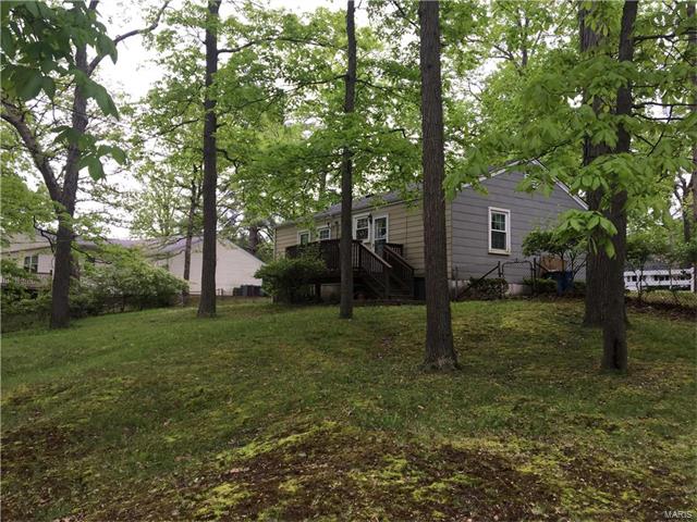 625 Nancy Pl, Ballwin, MO 63021 photo 3