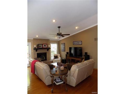 518 Oak Brg, Ballwin, MO 63021 photo 4