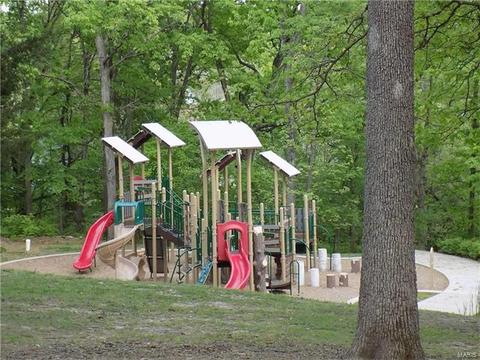 518 Oak Brg, Ballwin, MO 63021 photo 39