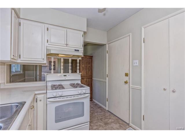 2 Timberleigh, Ballwin, MO 63021 photo 17