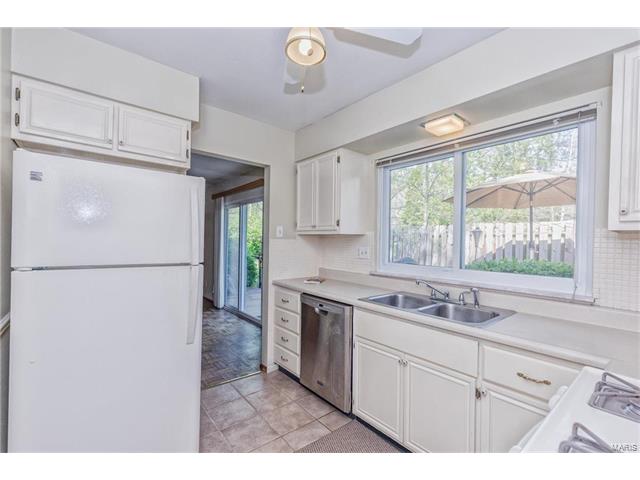 2 Timberleigh, Ballwin, MO 63021 photo 11