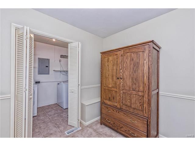 2 Timberleigh, Ballwin, MO 63021 photo 14