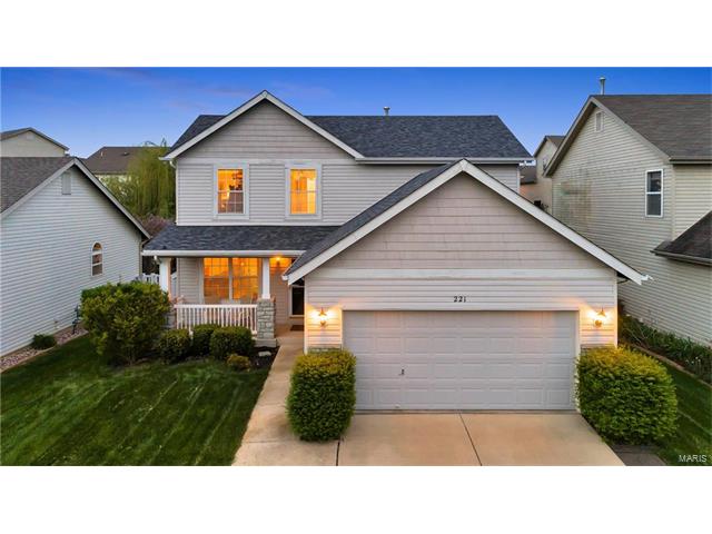 221 Spring Borough Dr, O'fallon, MO 63368 photo 1