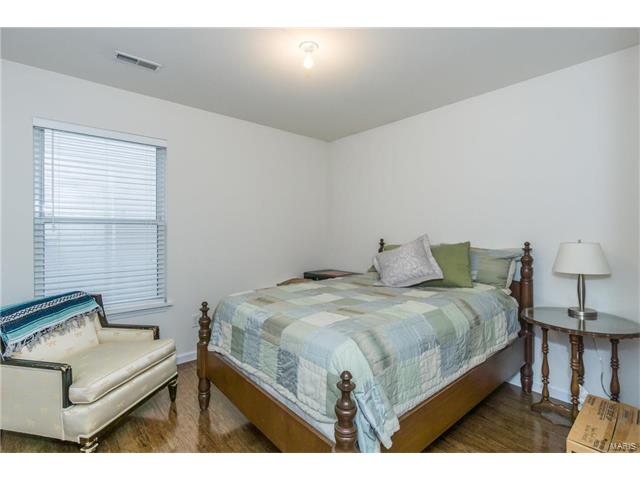 221 Spring Borough Dr, O'fallon, MO 63368 photo 27