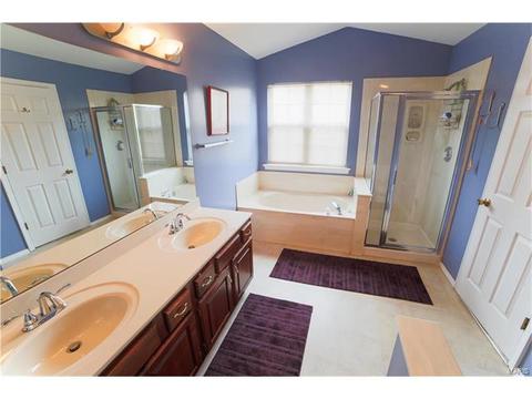 13047 Barrett Mdws, Ballwin, MO 63021 photo 21