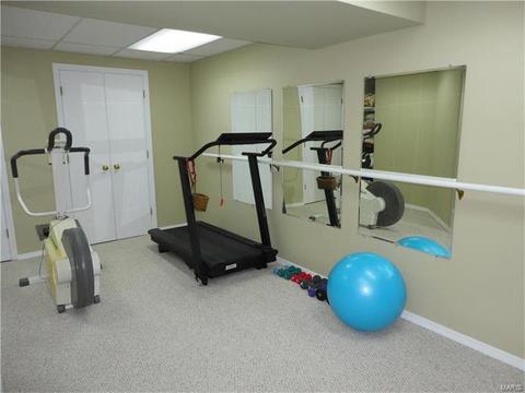 15915 Wetherburn Rd, Chesterfield, MO 63017 photo 19