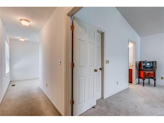 626 Sandy Smt, Ballwin, MO 63021 photo 18